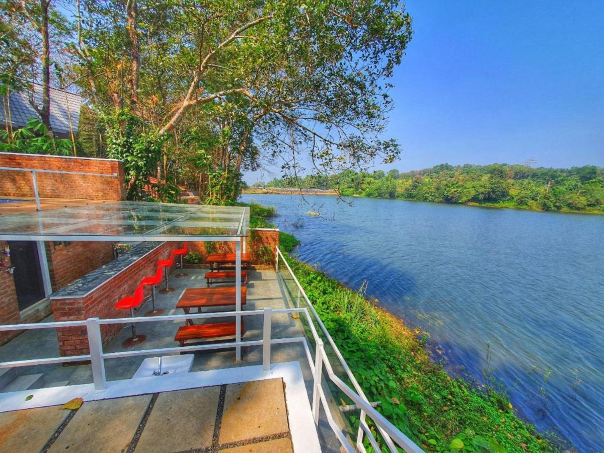 Riverine Springs Wadakkanchery 外观 照片